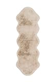 Qiyano Hochflor Teppich Beige Fell-Form für Wohnzimmer aus Kunstfell weich Flauschteppich Fellimitat Flauschiger Soft Shaggy, Fellteppich (Imitat) Farbe: Beige, Größe: 60 x 180 cm Sheepskin