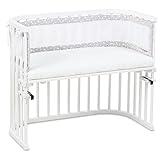 babybay Original Beistellbett mit Matratze Classic Cotton Soft, weiß lackiert, mit Nestchen Mesh-Piqué perlgrau Sterne weiß