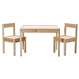 IKEA LATT Kindertisch mit 2 Stühlen, weiß/kiefernholz, durch seine kleinen Maße besonders geeignet für kleine Räume oder Räume.