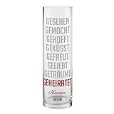 Herz & Heim® Moderne Deko Vase XXL zur Hochzeit mit Gravur der Namen und Hochzeitsdatum und dem Motiv Einer Lovestory