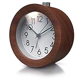 CSL - Wecker analog ohne Ticken – rund - Holz dunkel Nussbaum – Retro Design – beleuchtetes Ziffernblatt mit Licht – lautlos - Reisewecker - Weckton - Snoozetaste Schlummerfunktion – batteriebetrieben