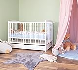 Alcube® Mitwachsendes Babybett 60x120 EMMI inkl. Schubladen und Lattenrost Gitterbett 120x60 cm Baby Bett Höhenverstellbar und Umbaubar Beistellbett mit entnehmbaren Stangen - Weiß