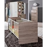 Lomadox Babyzimmer Set mit Eckkleiderschrank beleuchtet Hochkommode Gitterbett in Eiche Nb. mit weiß