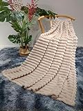 FEBE Kuscheldecke Taupe 220x200 cm Flauschig Tagesdecke Fleecedecke Flanell Decke Sofadecke Für Couch Wohndecke Wendedecke als Sofaüberwurf oder Wohnzimmerdecke