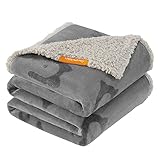 FEANDREA wasserdichte Hundedecke, Sherpa Fleece Haustier Decke für mittelgroße und große Hunde, Katzen, 152 x 127 cm, XL, maschinenwaschbar, beidseitiger Sofabezug-Schutz, grau PPB060G01