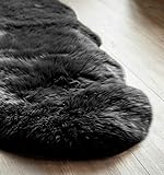 Naturally Sheepskins großer Schaffell Teppich, ca. 180cm x 55cm, Schwarz, echte Schafwolle, ökologischer Herstellung, Bettvorleger, Wohnaccessoire