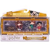 Wizarding World Harry Potter - Micro Magical Moments Figurenset mit Harry Potter, Ron Weasley, Hermine Granger, Hund Fluffy sowie großem Setzkasten, Spielzeug für Kinder ab 6 Jahren, Fanartikel