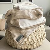 blanketino Kuscheldecke - Kuschlig warme Sofadecke Wohndecke 145 x 210 cm aus extra weichem Wellnessfleece & hochwertiger Baumwolle in versch. Farben - Made in Germany (Creme/Sandweiß)
