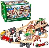 BRIO World 33052 Straßen & Schienen Bahn Set Deluxe - Straßen & Schienen Eisenbahn - Kleinkindspielzeug empfohlen für Kinder ab 3 Jahren