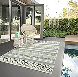 the carpet Machka - robuster Outdoor Teppich, modernes Design, Wetterfest & UV-beständig, für Balkon, Terrasse und Wintergarten, auch für Küche oder Esszimmer geeignet, Grün, 140 x 200 cm