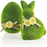 com-four® 2-teiliges Set Dekofiguren - Osterei und Osterhase mit Schleife - grüne Figuren aus Keramik - mit moosähnlichem Kunstrasen - Osterdeko [Auswahl variiert] (2-teilig Hase+Ei 17+15cm)